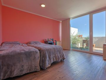 VENTA LOCAL Y DPTO 4 AMB RECICLADO AVENIDA JBJ