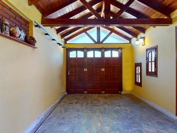 VENTA PH 3 AMBIENTES CON COCHERA BARRIO CAISAMAR