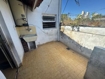 VENTA PH 3 AMB. AL FRENTE A RECICLAR NUEVA POMPEYA
