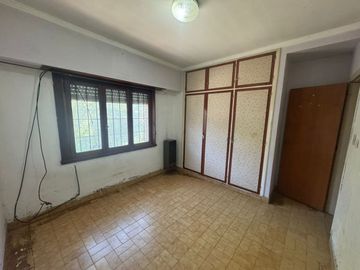VENTA PH 3 AMB. AL FRENTE A RECICLAR NUEVA POMPEYA