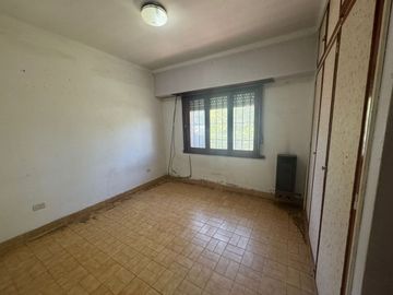 VENTA PH 3 AMB. AL FRENTE A RECICLAR NUEVA POMPEYA