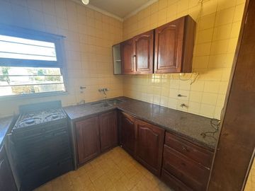 VENTA PH 3 AMB. AL FRENTE A RECICLAR NUEVA POMPEYA