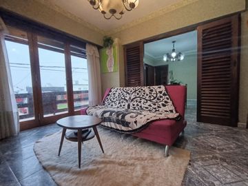 Venta casa  4 amb con local.Zona  Comercial