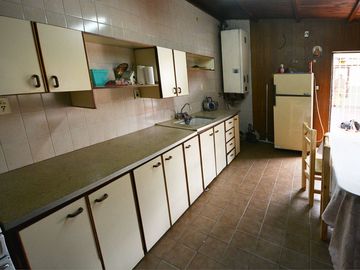 Venta casa  4 amb con local.Zona  Comercial