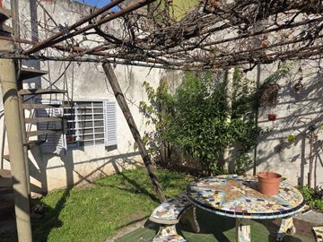 Casa sobre lote propio de 339 m² – Gran potencial