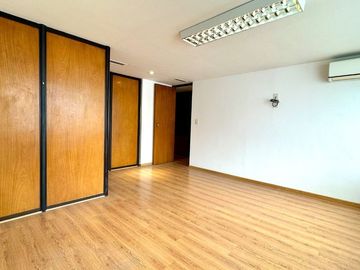 Oficina 240m2 Venta- Microcentro - 2 cocheras