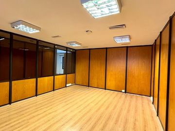 Oficina 240m2 Venta- Microcentro - 2 cocheras