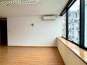 Oficina 240m2 Venta- Microcentro - 2 cocheras
