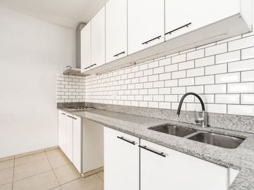 2 ambientes Villa Ortuzar, balcón terraza. Pileta.