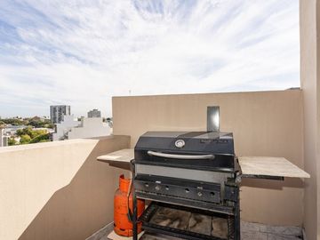 2 ambientes Villa Ortuzar, balcón terraza. Pileta.