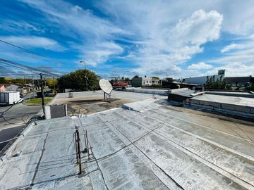 LOSA EN VENTA EN ESQUINA COMERCIAL