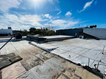 LOSA EN VENTA EN ESQUINA COMERCIAL