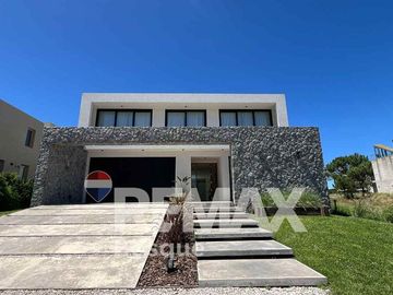 Casa 6 ambientes - Anticipo + Cuotas