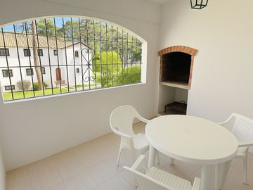 DEPARTAMENTO VENTA PINAMAR 2 AMB Y MEDIO  PISCINA