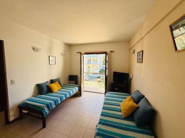 DEPARTAMENTO VENTA PINAMAR 2 AMB Y MEDIO  PISCINA
