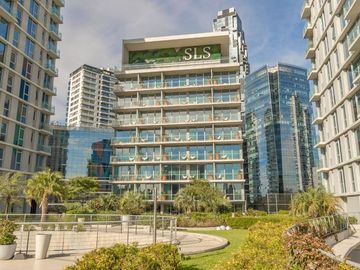 Venta 2 ambintes amoblado SLS Puerto Madero