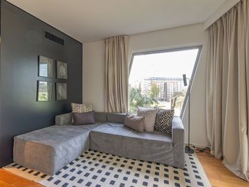 Venta 2 ambintes amoblado SLS Puerto Madero