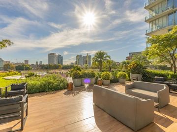 Venta 2 ambintes amoblado SLS Puerto Madero
