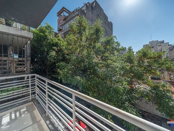 Venta Monoambiente con balcon Flores