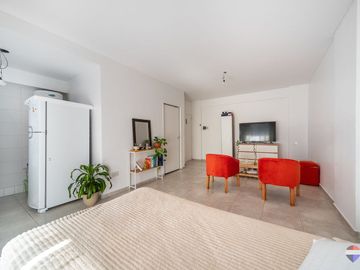 Venta Monoambiente con balcon Flores