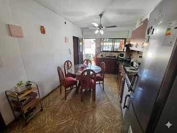 VENTA CASA 2 PLANTAS + LOCAL B° PUEYRREDÓN