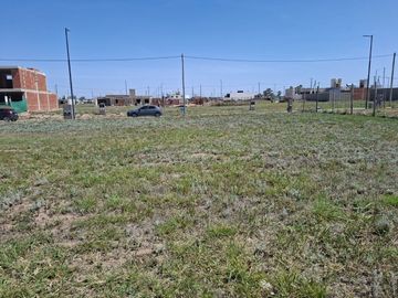 VENTA TERRENO EN CUESTAS DE MANANTIALES