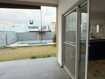 VENTA CASA 4 DORM. EN DOCTA/MALAGUEÑO CON PILETA