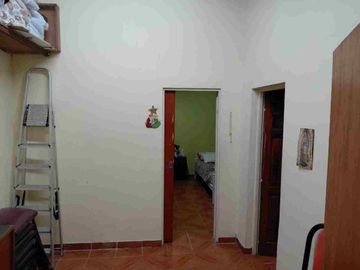 Venta casa 5 ambientes + departamento 4 ambientes