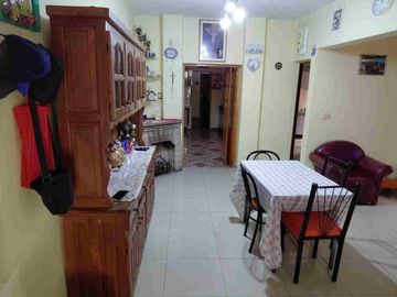Venta casa 5 ambientes + departamento 4 ambientes