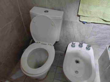 Venta casa 5 ambientes + departamento 4 ambientes