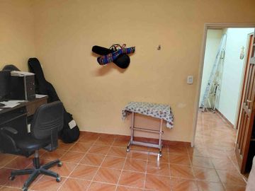 Venta casa 5 ambientes + departamento 4 ambientes