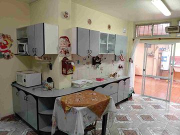Venta casa 5 ambientes + departamento 4 ambientes