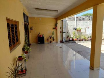 Venta casa 5 ambientes + departamento 4 ambientes