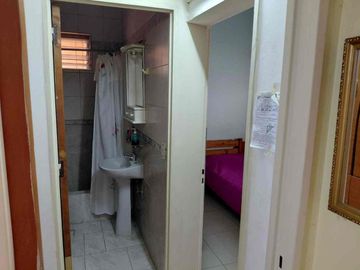 Venta casa 5 ambientes + departamento 4 ambientes