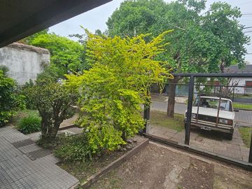 VENTA CASA AMERICANA LOTE EN ITUZAINGO NORTE