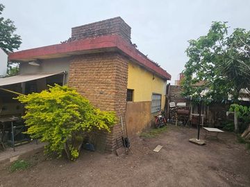 VENTA CASA AMERICANA LOTE EN ITUZAINGO NORTE