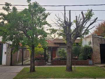 VENTA CASA AMERICANA LOTE EN ITUZAINGO NORTE