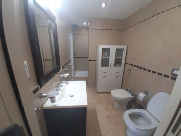 VENTA FINANCIA PERMUTA CASA PASO DEL REY PILETA