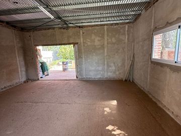 VENTA CASA LLAVE EN MANO 2 DORMIT BARRIO UNIDOS