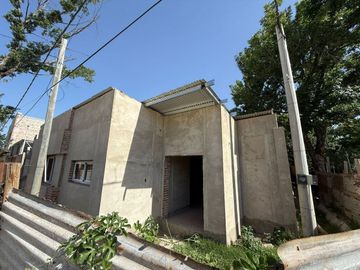VENTA CASA LLAVE EN MANO 2 DORMIT BARRIO UNIDOS
