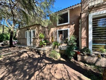 VENTA CASA 3 DORMITORIOS VILLA WARCALDE CÓRDOBA