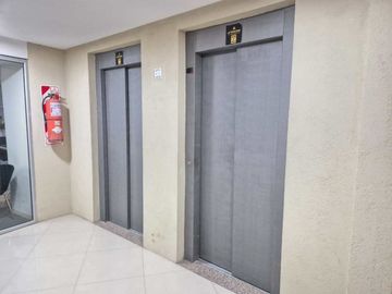 OFICINA VENTA CON COCHERA EN AMANECERES OFICCE