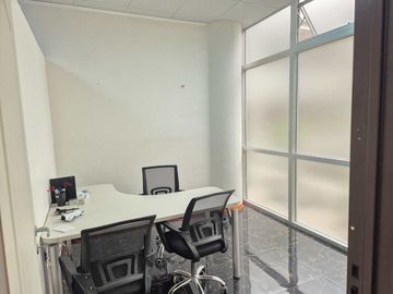 OFICINA VENTA CON COCHERA EN AMANECERES OFICCE