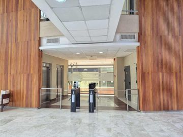 OFICINA VENTA CON COCHERA EN AMANECERES OFICCE
