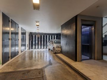 DEPARTAMENTO MONOAMBIENTE CON BALCON EN FLORES