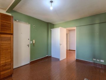 VENTA 4 AMBIENTES DEPENDENCIA EN AVELLANEDA