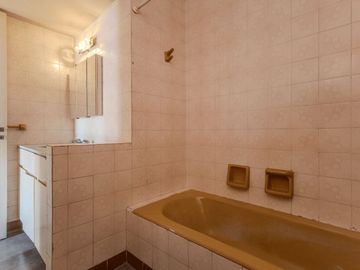 VENTA 4 AMBIENTES DEPENDENCIA EN AVELLANEDA