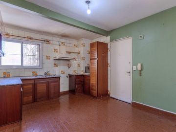 VENTA 4 AMBIENTES DEPENDENCIA EN AVELLANEDA