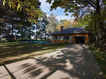 VENTA CASA QUINTA 3 AMBIENTES LIBERTAD PISCINA