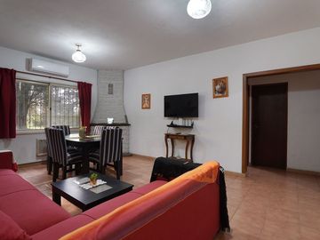 VENTA CASA QUINTA 3 AMBIENTES LIBERTAD PISCINA